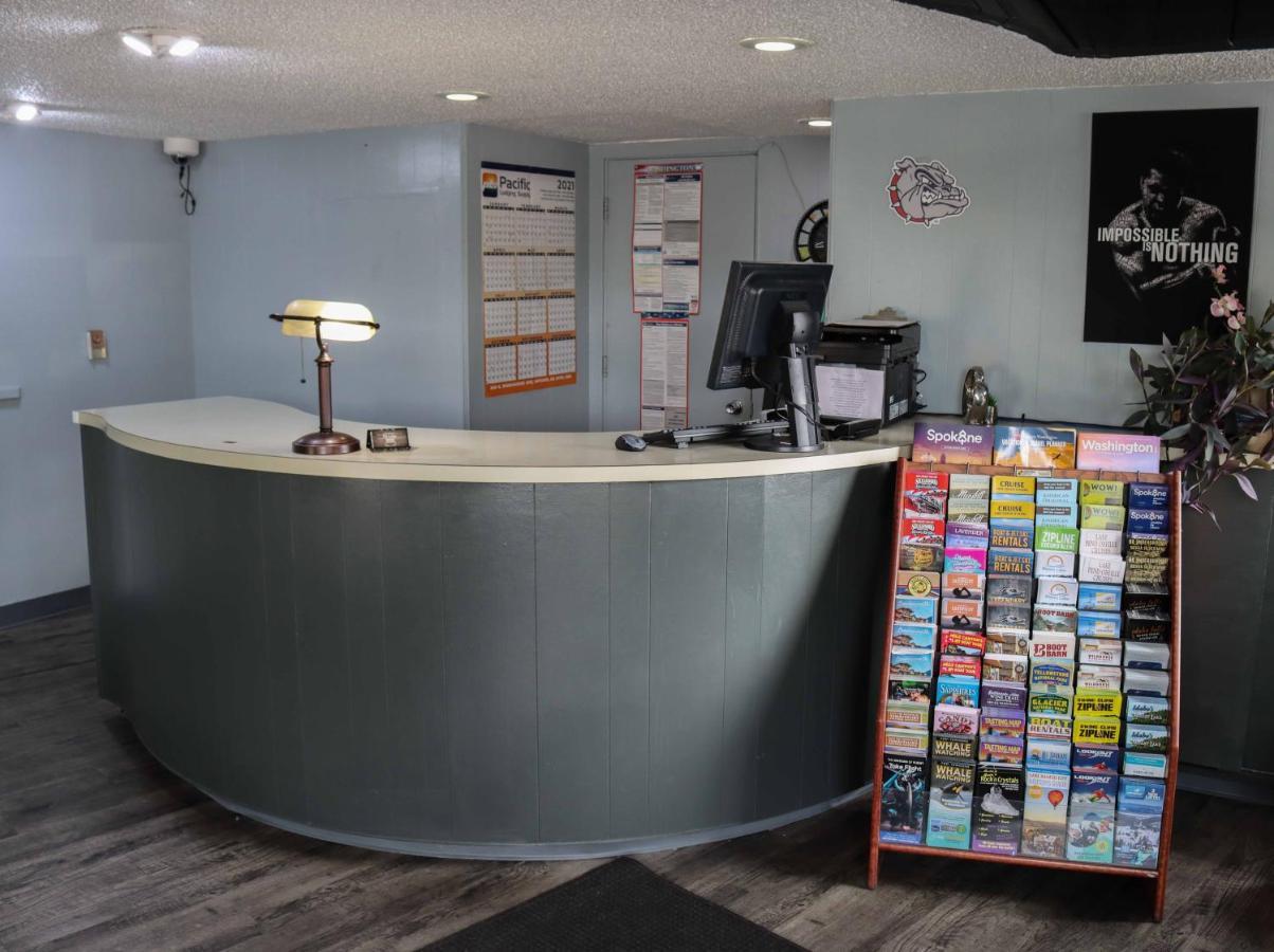 Tiki Lodge Motel スポーケン エクステリア 写真