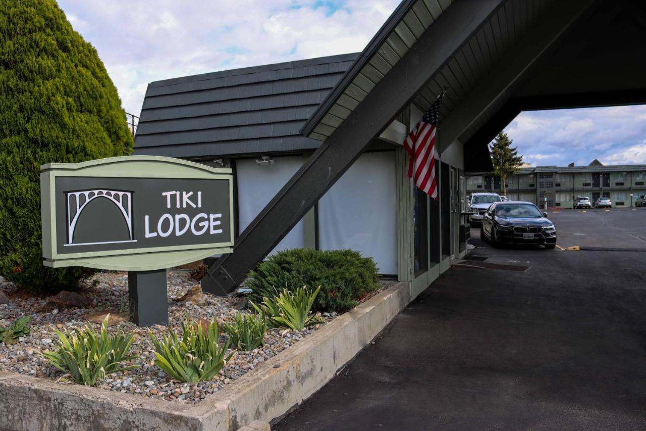 Tiki Lodge Motel スポーケン エクステリア 写真