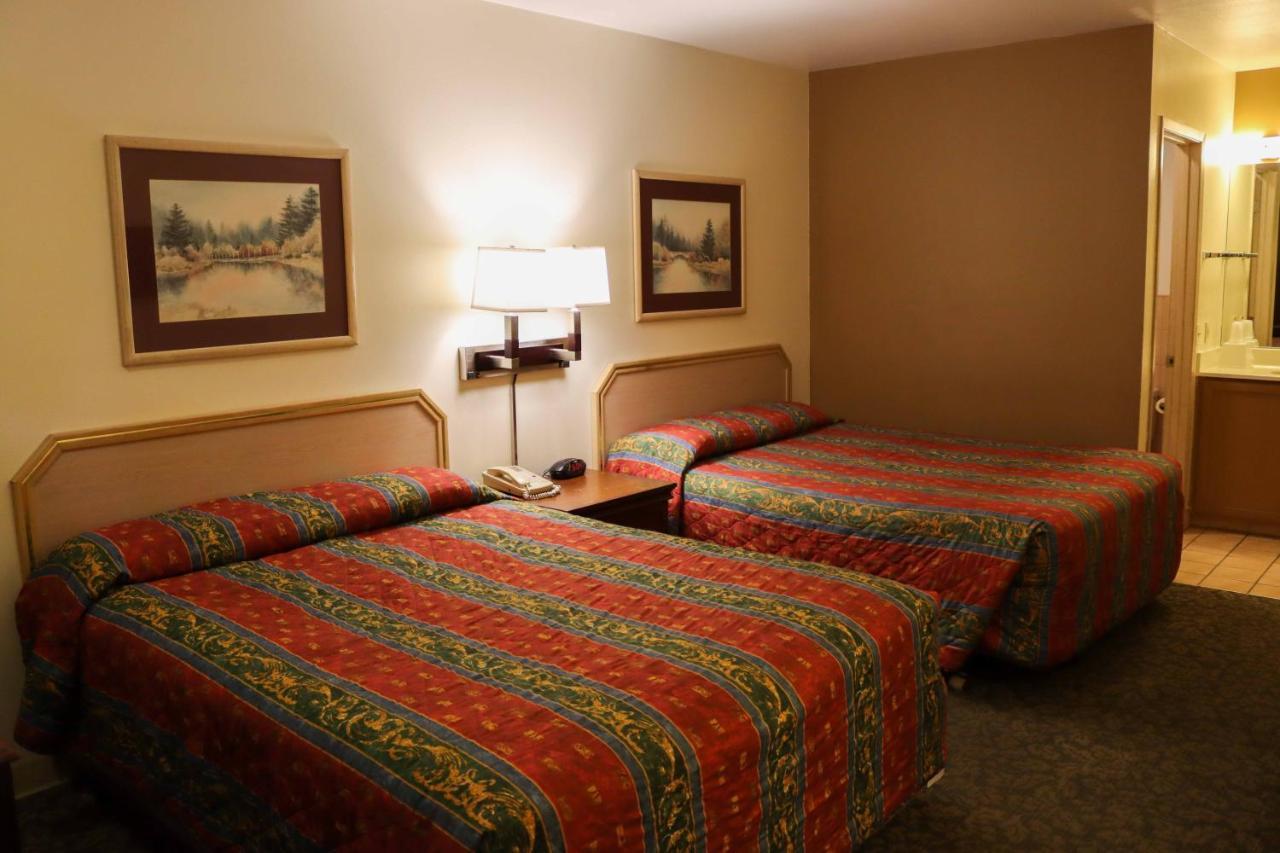 Tiki Lodge Motel スポーケン エクステリア 写真