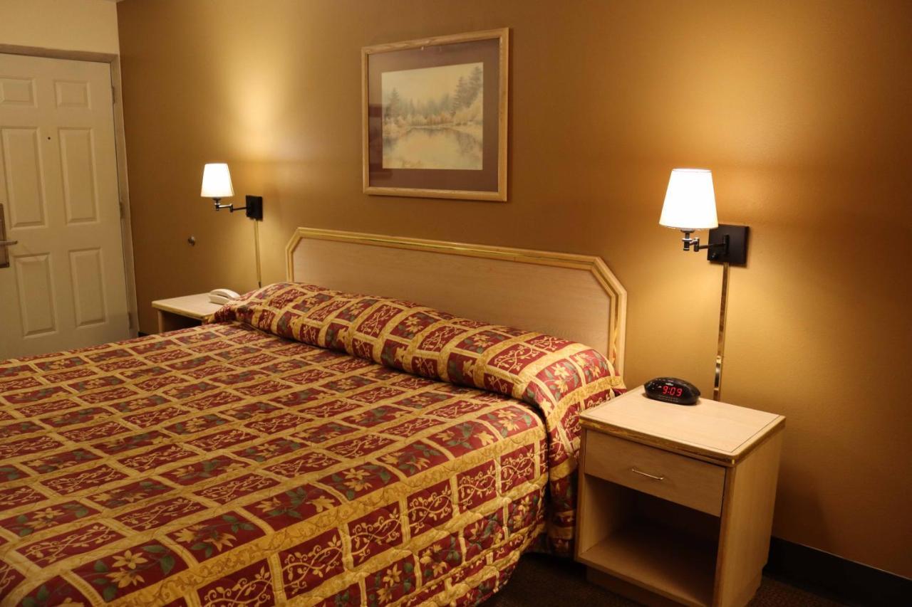 Tiki Lodge Motel スポーケン エクステリア 写真